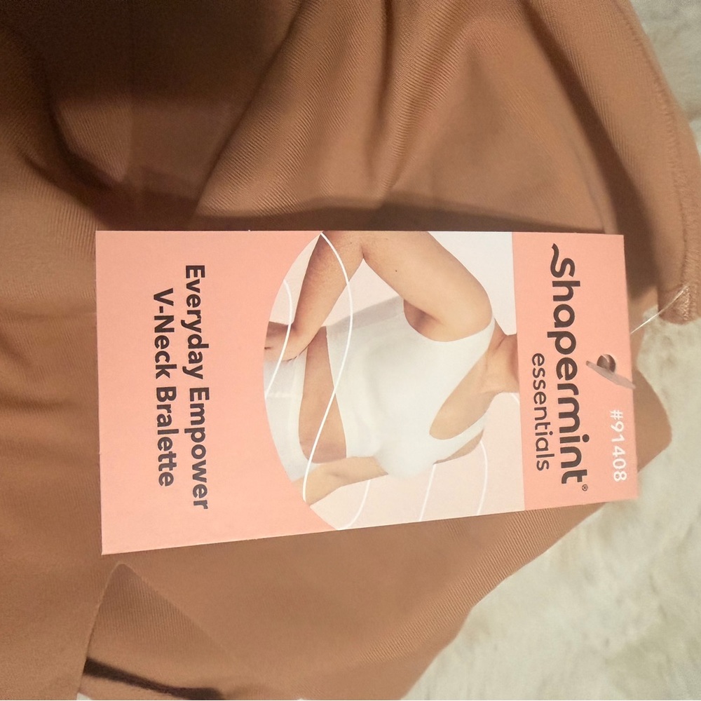 Shapermint Essentials Everyday Empower V-Neck Bralette NWT!